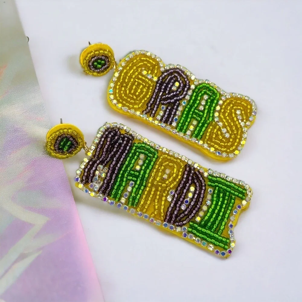 Jazz Up Your Look with Dazzling NWT Beaded Mardi Gras Earrings! 🎉💚💜💛